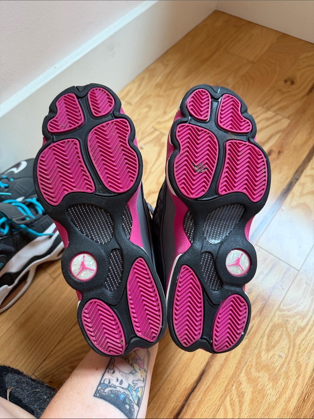 Nike Air Jordan 13 Retro GS "Cool Grey Fusion Pink" - 6.5 Y / 8.5 W - Picture 6 of 7